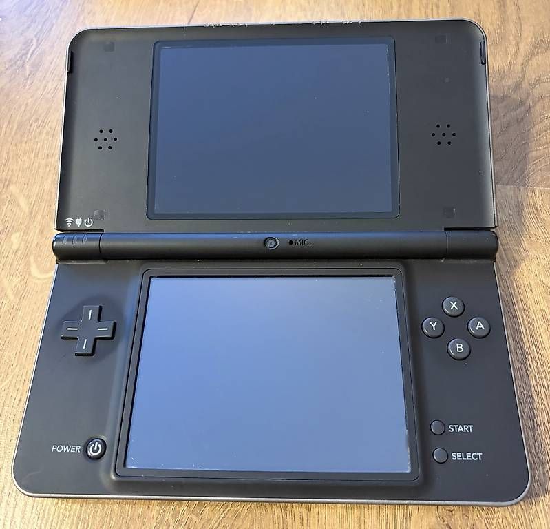 Nintendo Console: Nintendo DSi XL mit OVP – Usato da Glattpark(Opfikon) venduto da Beubeu44 1