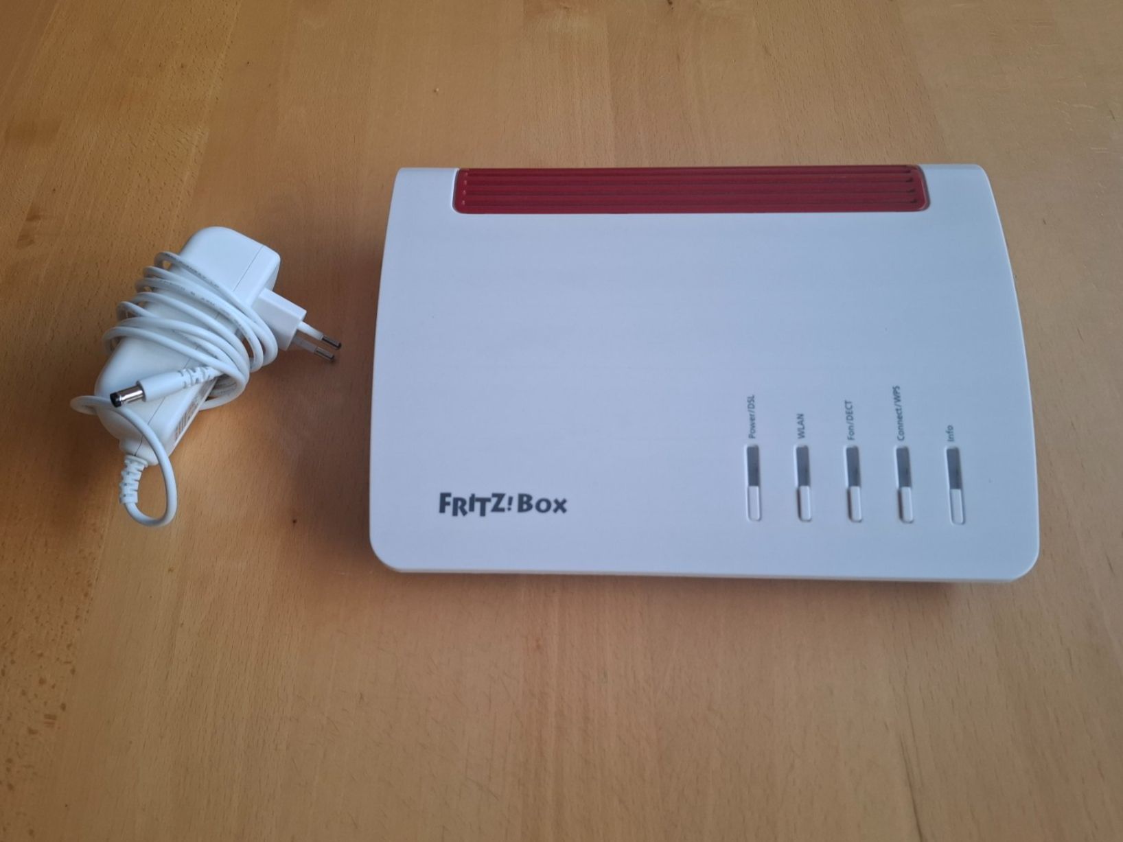 Fritz Modem & Router: FRITZ!Box 7590 – Usato da Brügg BE venduto da POU-BELLE