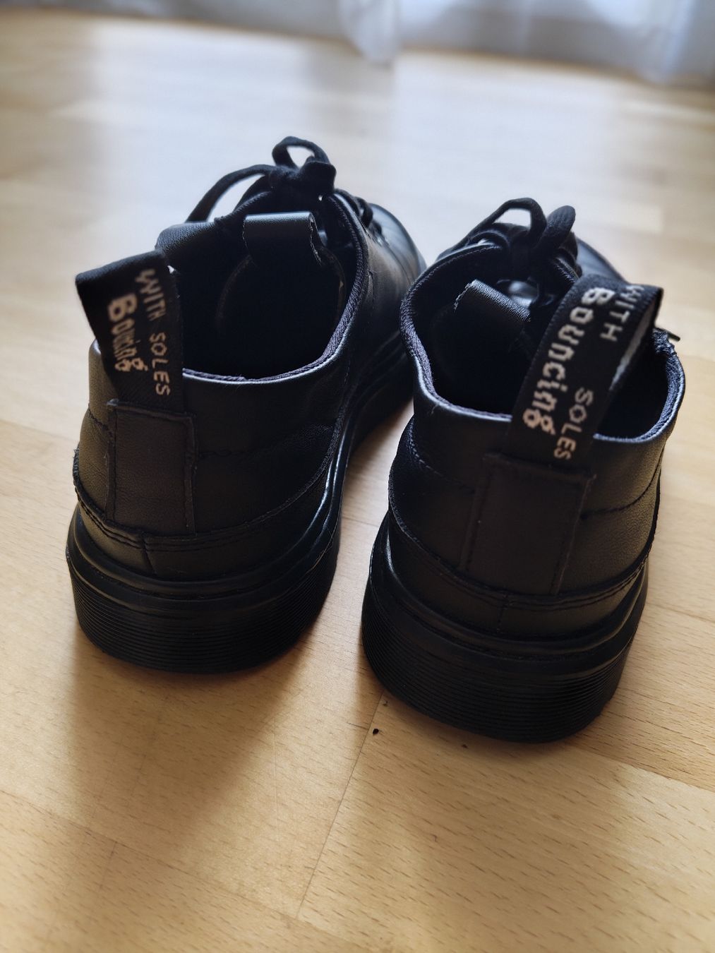 Dr. Martens Chaussures hommes: Dr. Martns Sneaker – Neuf (Voir description) à Münchenstein par Chy_Ona 1