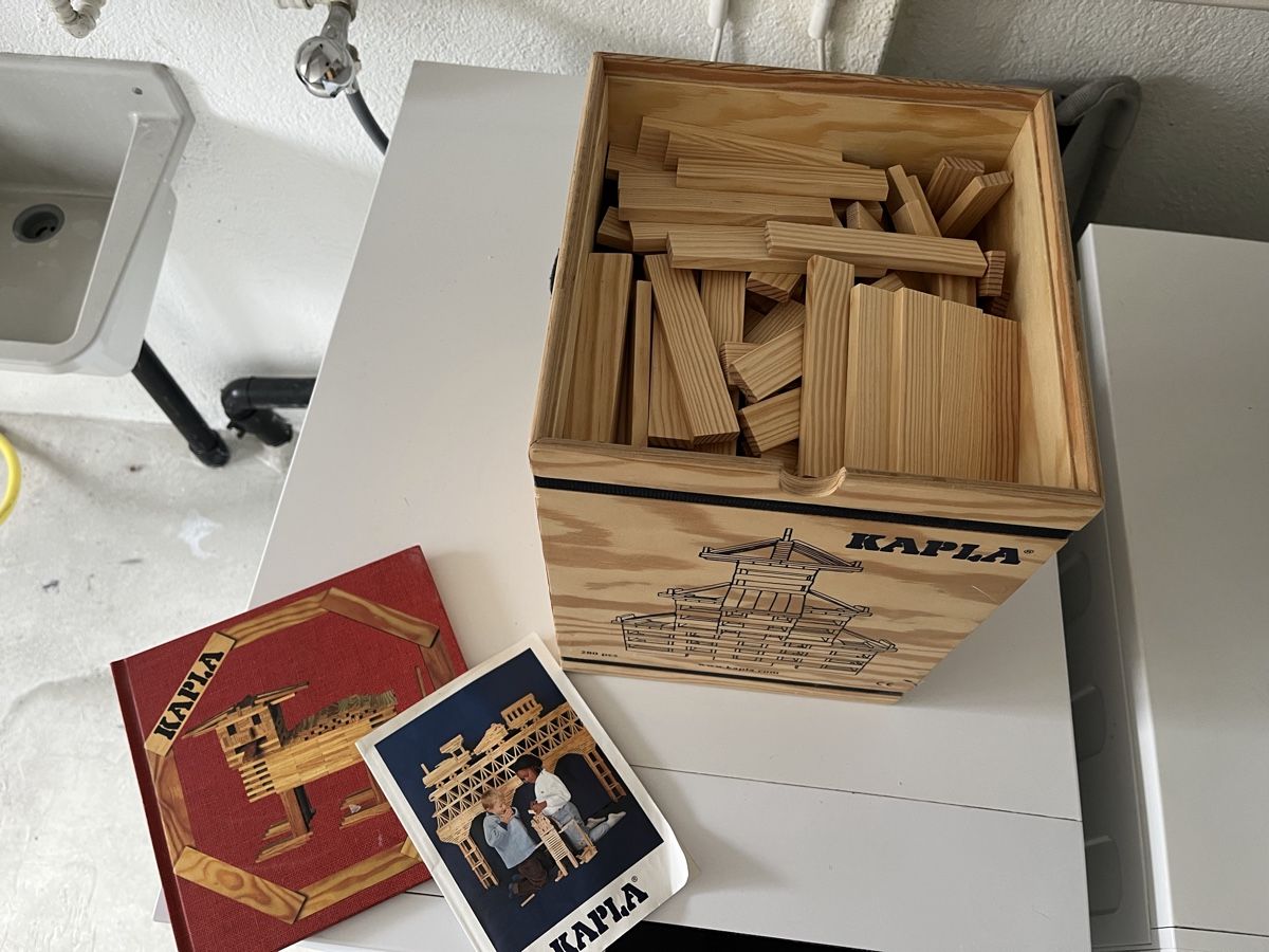 Kapla Kit di costruzioni: Kapla Holzbausteine  – Usato da Zürich venduto da papagella 2