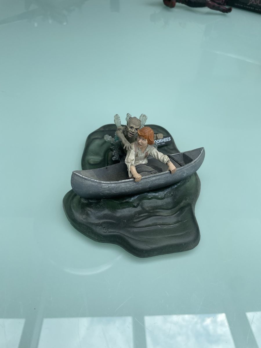 Statuette: Vends figurine vendredi 13  – Usato da Les Brenets venduto da serialdrink