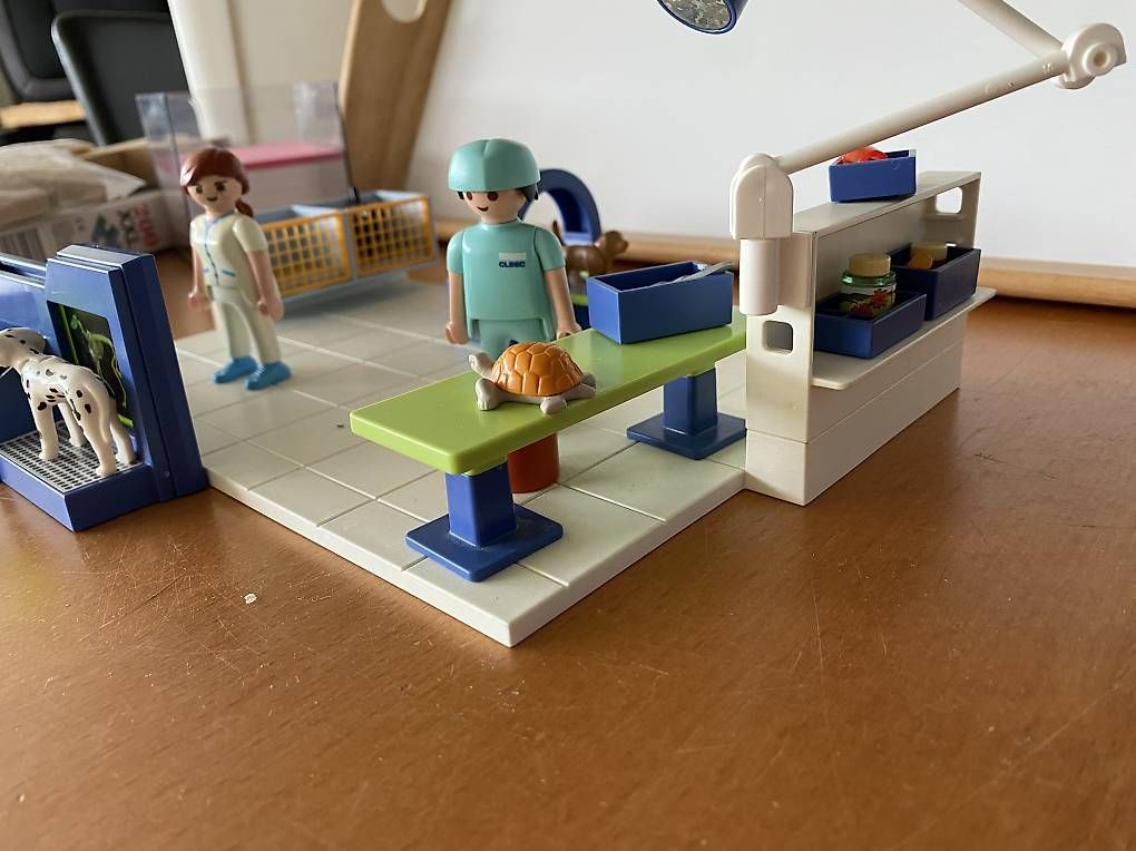 Giocattoli: Playmobil - Tierarzt Praxis – Usato da Ettiswil venduto da Gipsy75 1