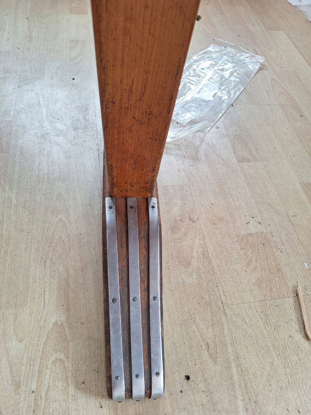 Tables: 5 massive Tische , Schweizer Produkt – D'occasion à Thun par Panter1966 4