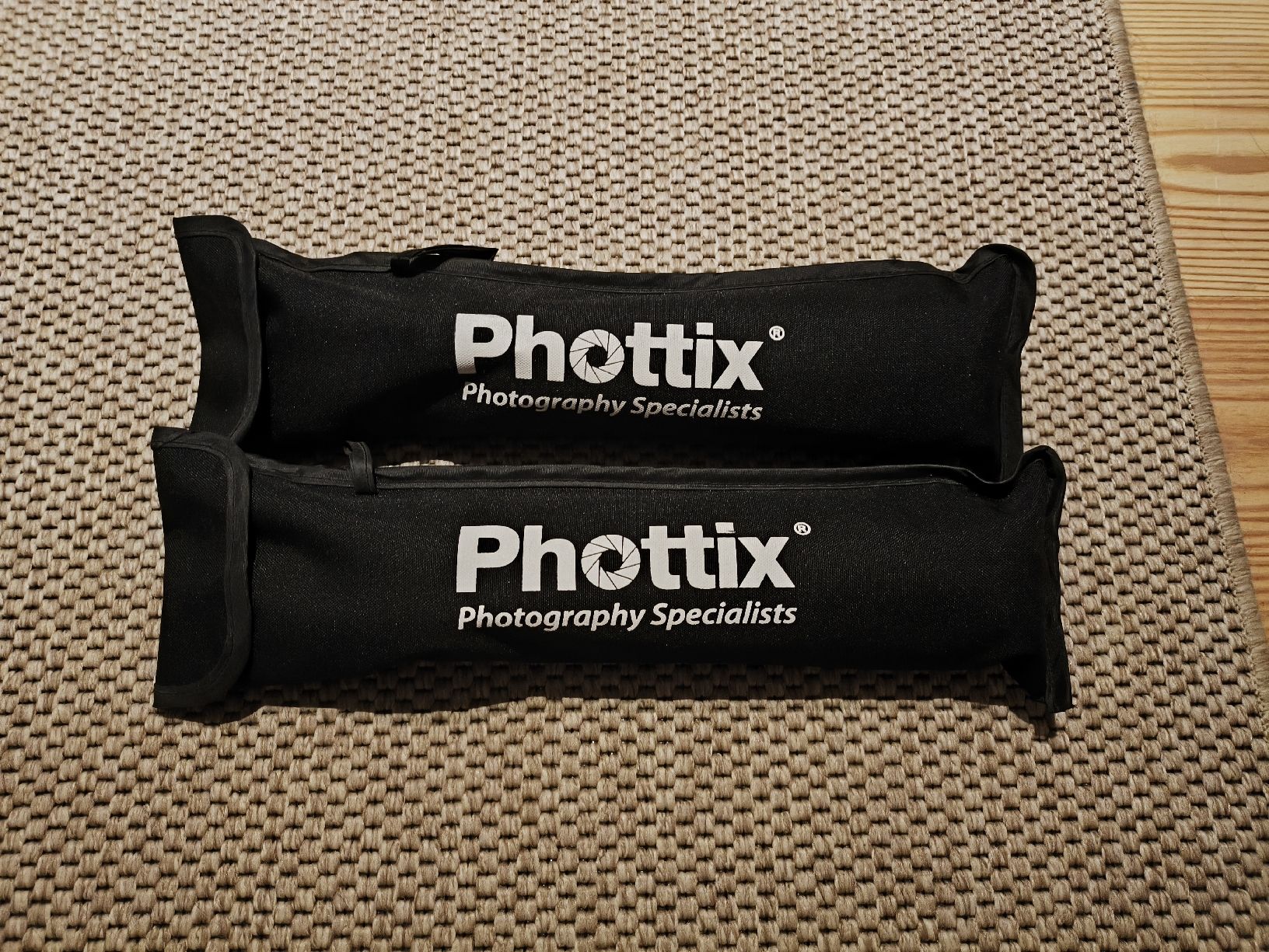 Blitze: 2 mal Phottix Reflektier Schirme – Gebraucht aus Scuol von Pisoc2019 2