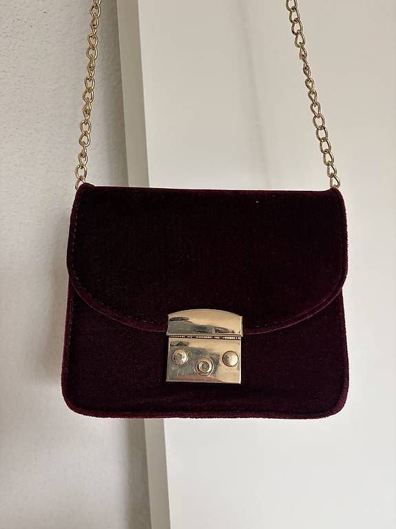 Taschen für Damen: Boardeauxfarbene Samt-Tasche – Gebraucht aus Zürich von dal_ym7n 1