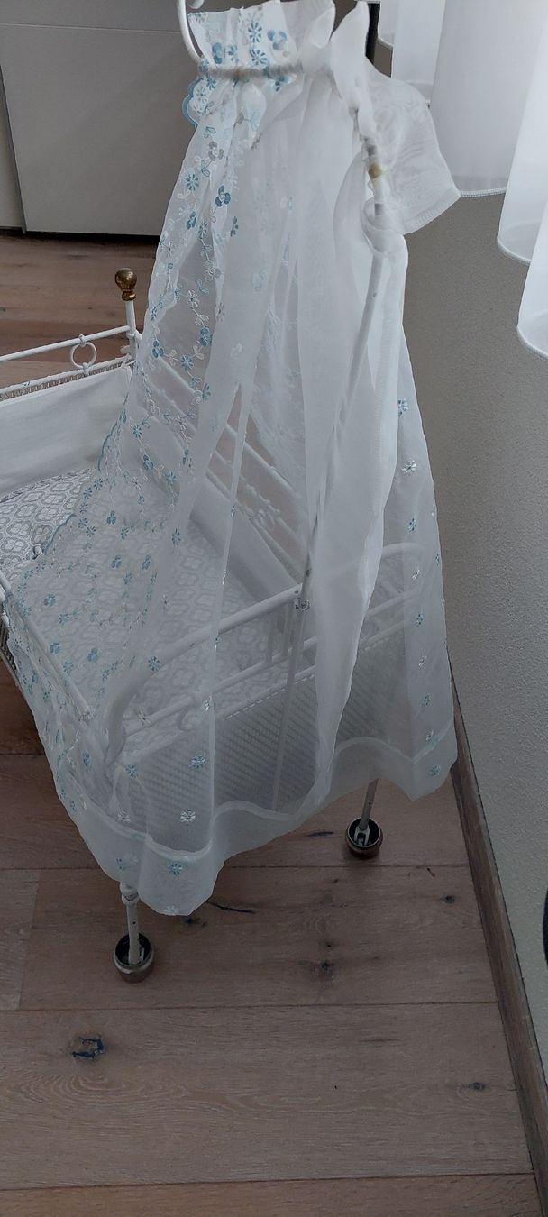 Bambole: Antikes Puppenbett – Usato da Muri AG venduto da nindo1 8