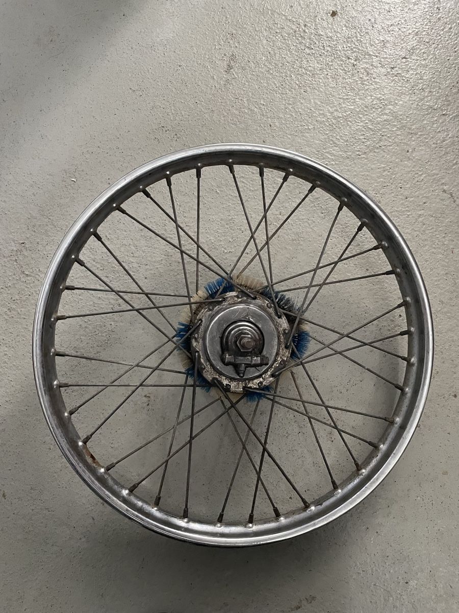 Puch Cerchioni: Puch x30 Speichenfelge – Usato da Gunzwil venduto da Sederic 1