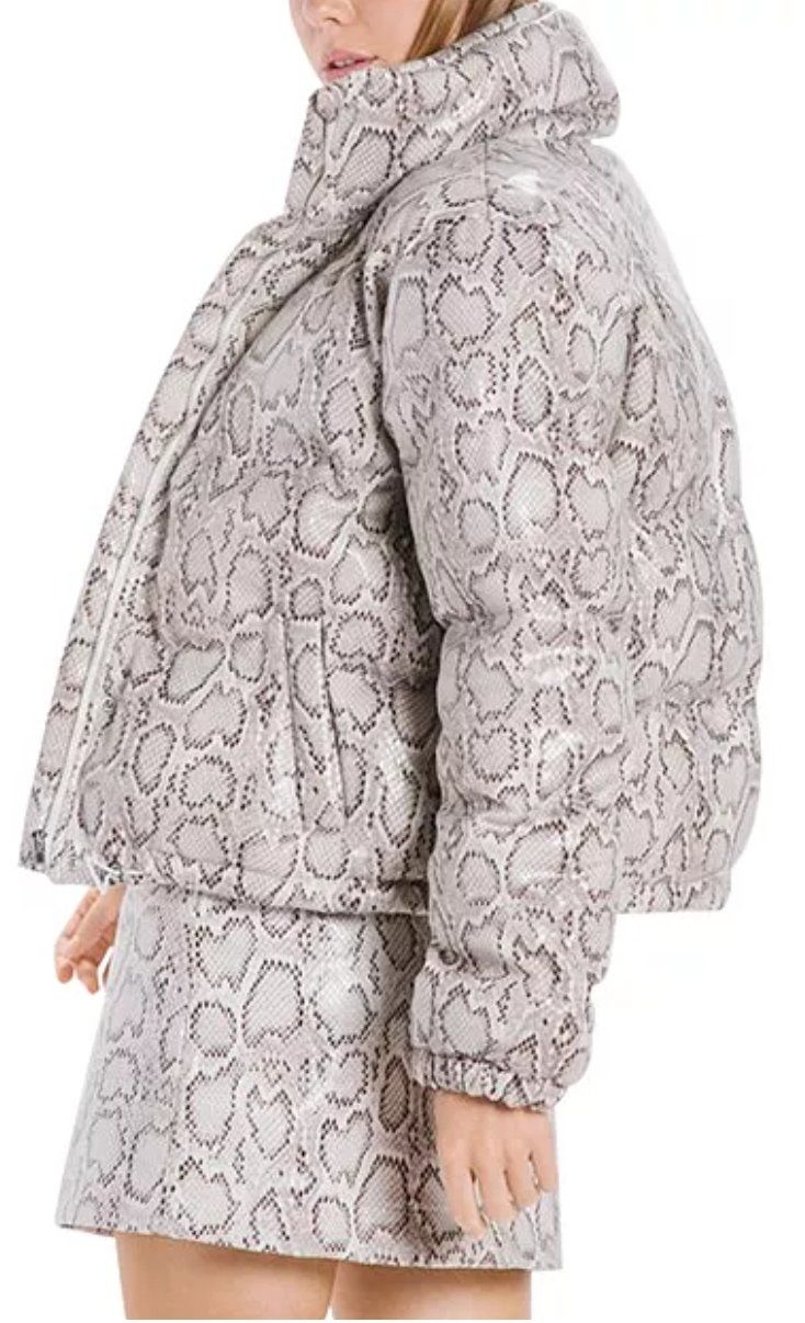 Giacche: En Saison Snakeskin Printed Puffer – Usato da Hasle LU venduto da dandelion1684