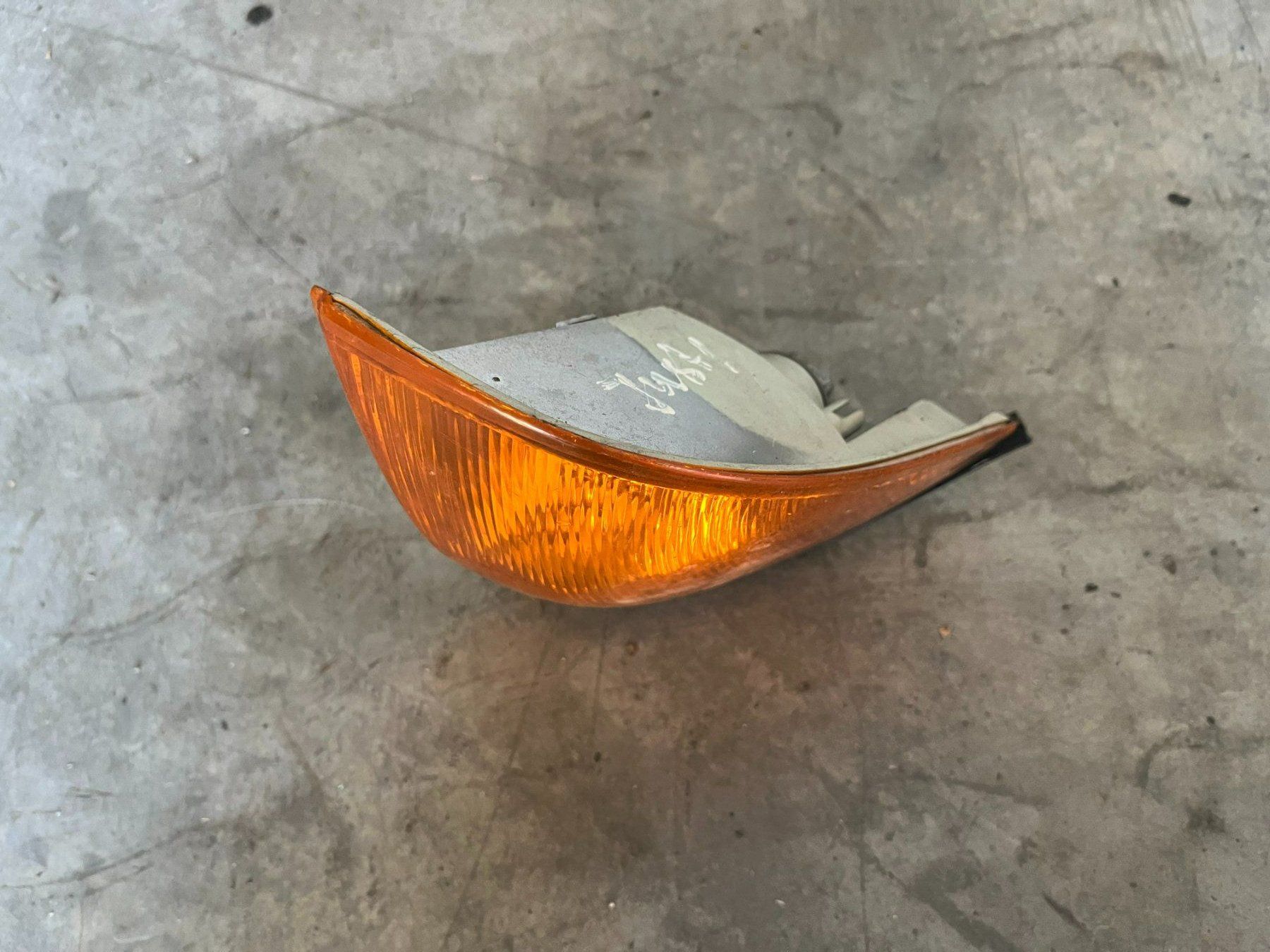 Subaru Toutes les pièces auto: Blinker Subaru Justy 1.3 – D'occasion à Dällikon par CH-Schrauber