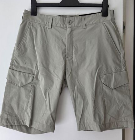 Peak Performance Herren Cargo Shorts Gr. 33 Neu!