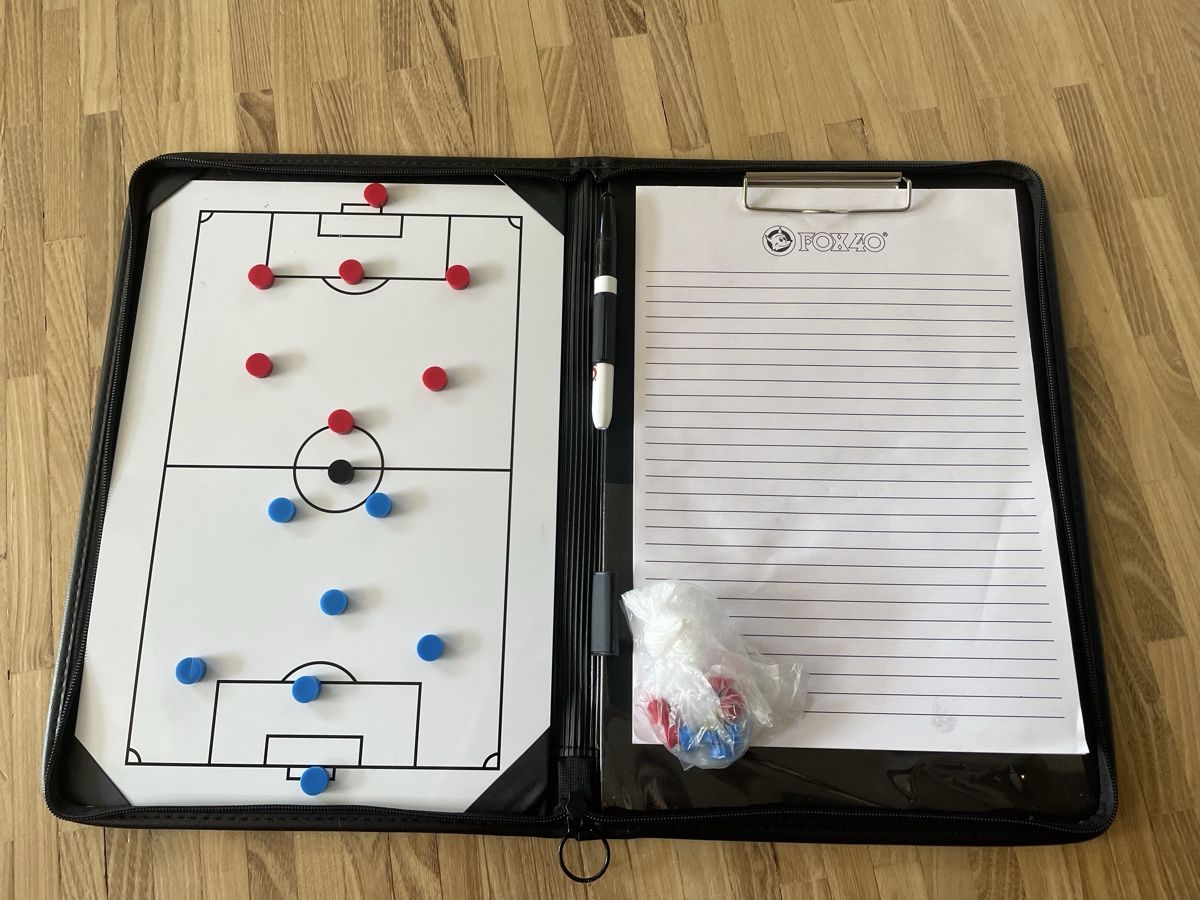 Valigie & Borse: Fussball Taktik-Mappe Coach – Usato da Wiesendangen venduto da armandinho