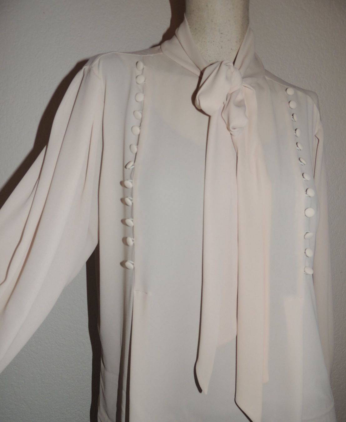 Camicette: EXKLUSIVE BLUSE "SERPIL EXCLUSIVE" NP 148 CHF NEU L – Nuovo e nell'imballaggio originale da Au ZH venduto da FashionConsultant 8