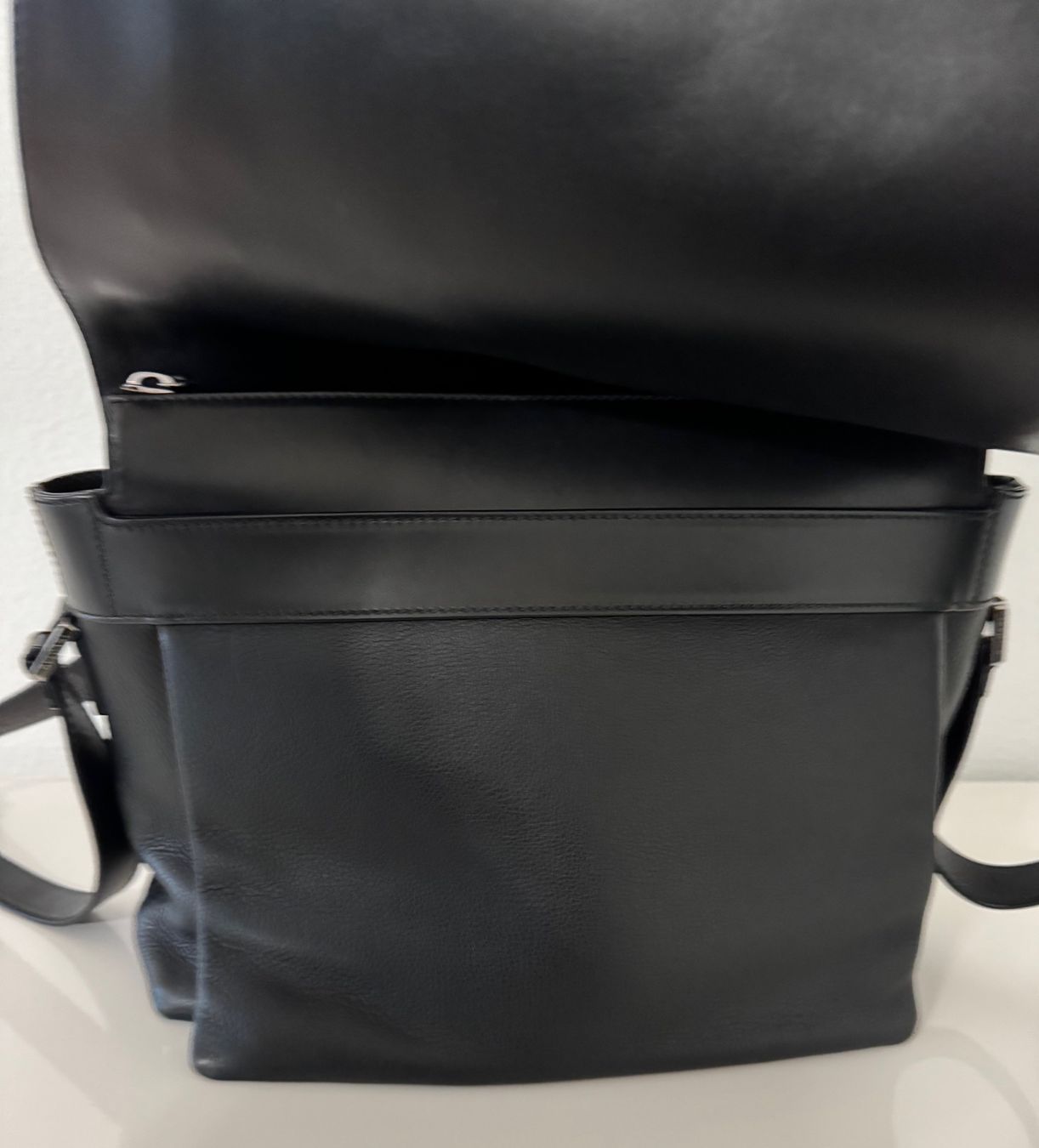 Bulgari Borse: Bulgari Leather Messenger Bag – Usato da Neuchâtel venduto da Neuch1 2