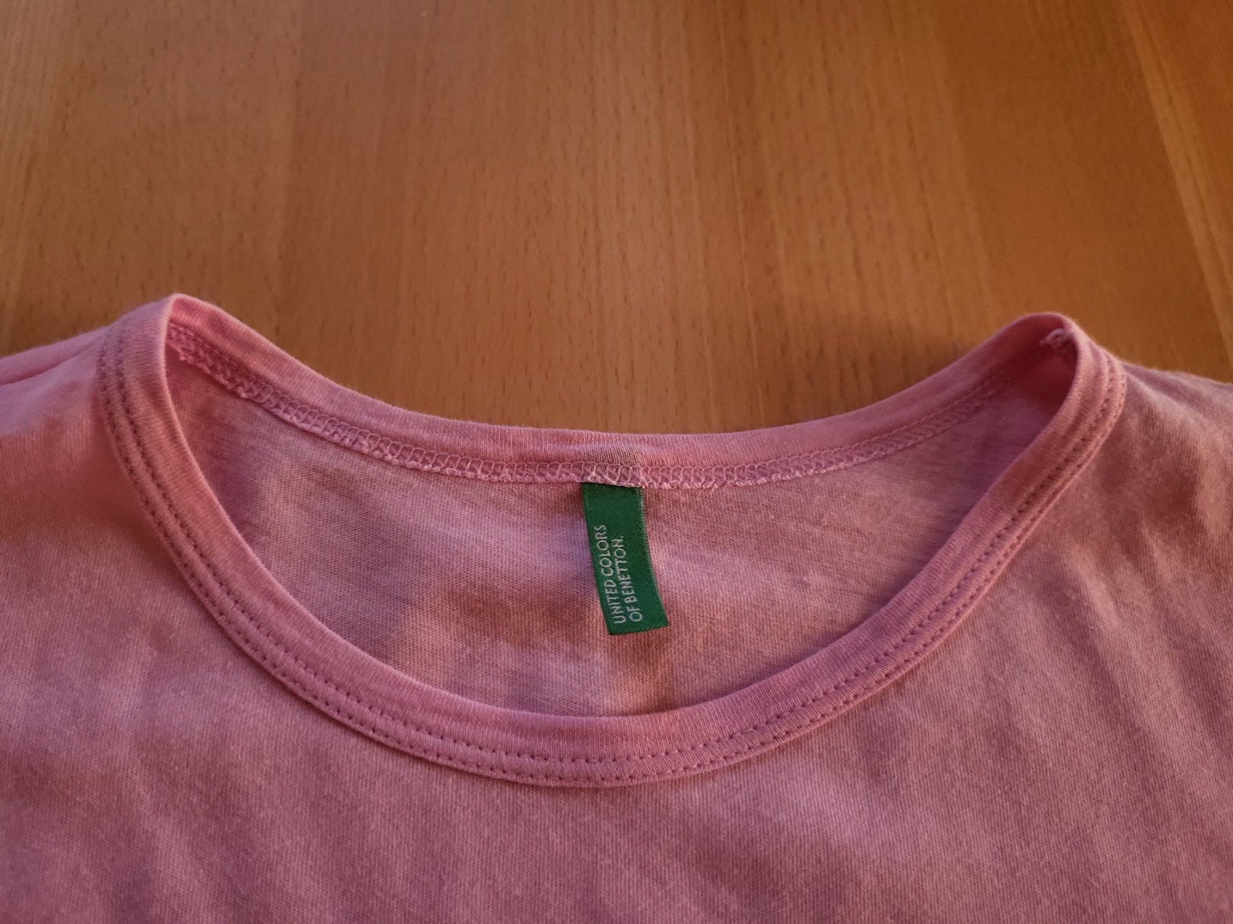 Benetton Blusen, T-Shirts & Tops: Benetton T - Shirt Gr. 134/140 – Gebraucht aus Dürrenäsch von DanaW01 1