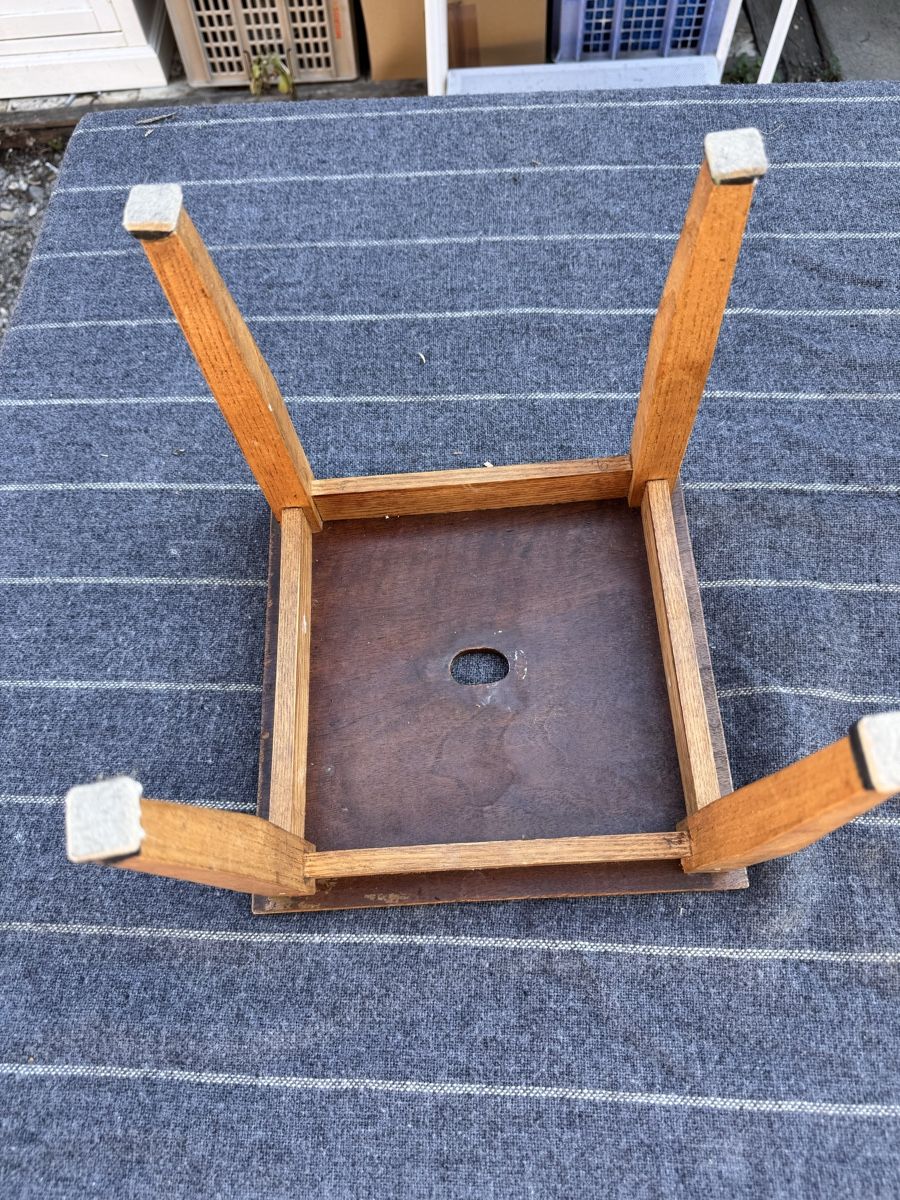 Sgabelli: Original Schweizer Militärhocker fli – Usato da Küttigen venduto da Melisch1000 2