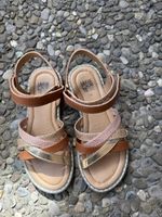 Sandales fille Taille 28 - comme neuves