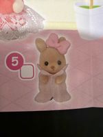 Sylvanian Families Chihuahua Welpe mit rosa Kleid