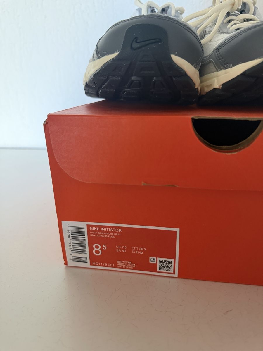 Nike Scarpe da uomo: Nike Initiator Light Bone – Nuovo e nell'imballaggio originale da Dübendorf venduto da Sneaker_Seller 2
