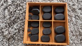 Hot-Stone Set mit 23 Basaltsteinen in Bambusbox (wie neu!)