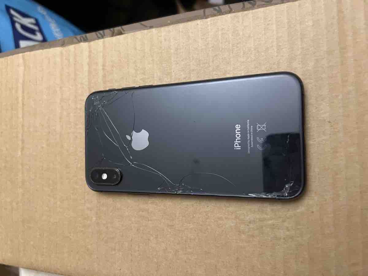 Apple Telefoni cellulari / Smartphones: Apple iPhone Smartphone schwarz gebraucht mit Defekt – Difettoso da Arlesheim venduto da LigmaBalls