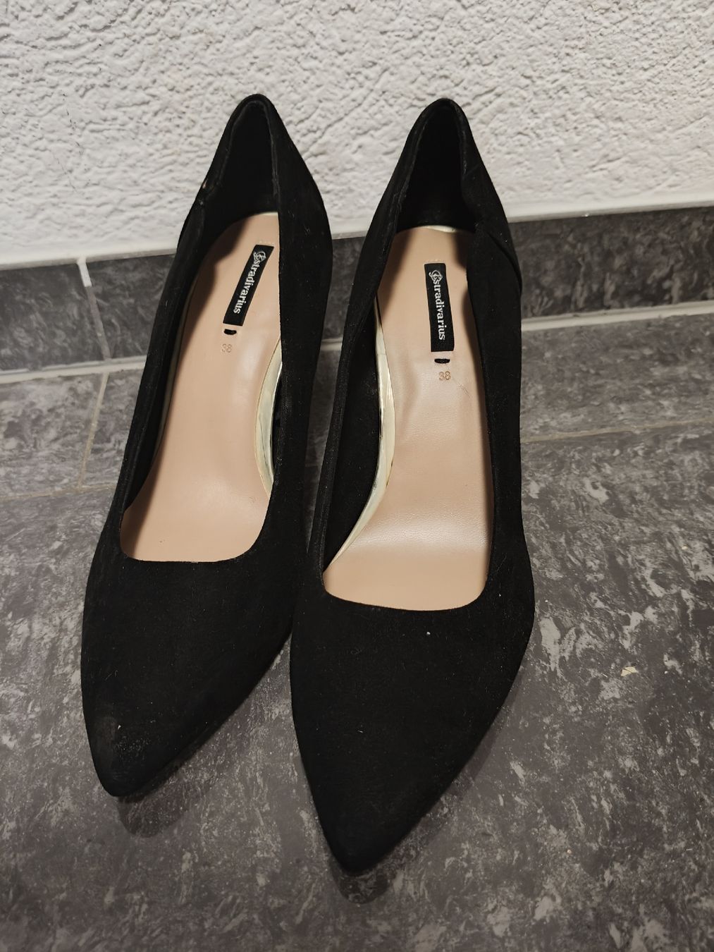 Stradivarius Scarpe da donna: Escarpins noirs élégants, taille 38 Stradivarius – Usato da Oberburg venduto da Ines2019 1