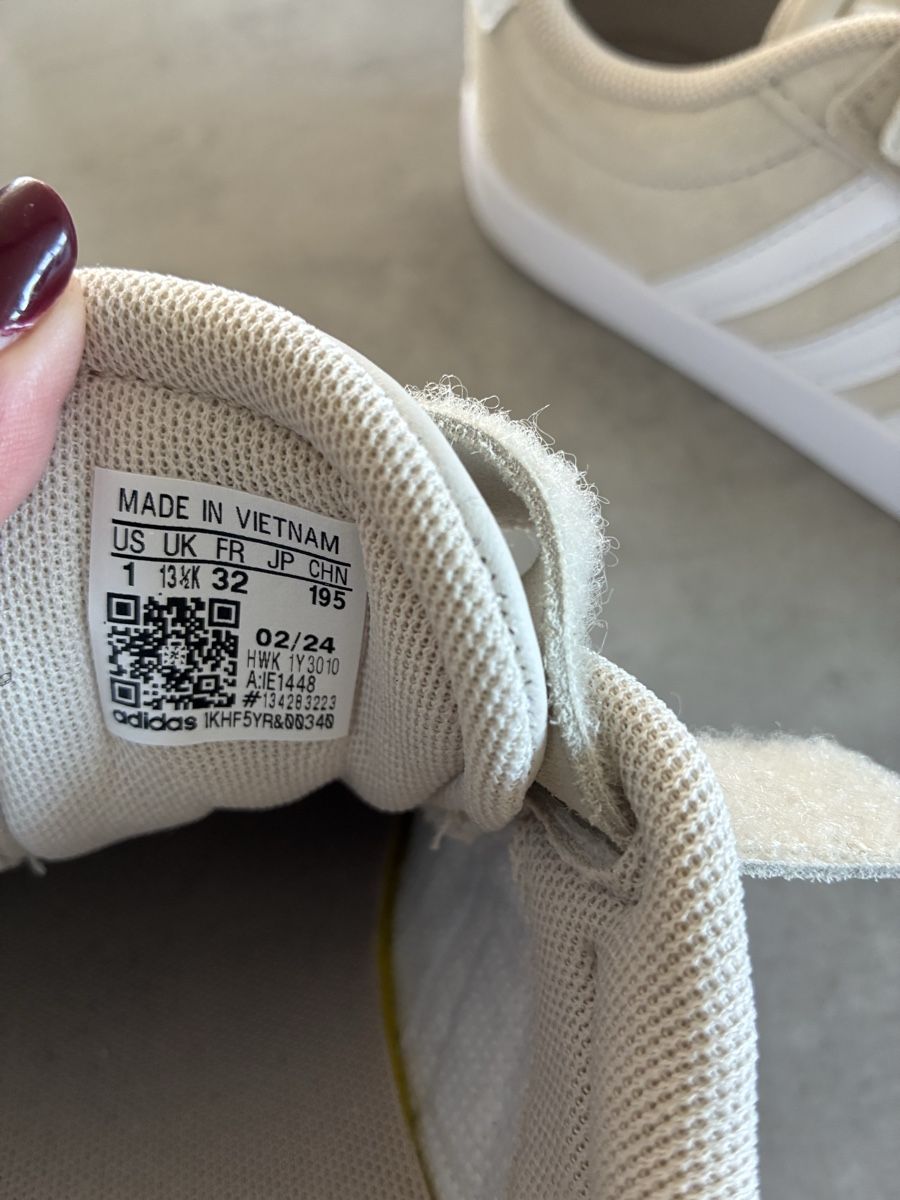 Adidas Schuhe für Jungen: Kinderschuh Adidas Grösse 32 Neu – Neu (gemäss Beschreibung) aus Safnern von Jamina2 3