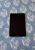 Apple iPad mini (5. Generation) 64 GB mit Hüllen etc.