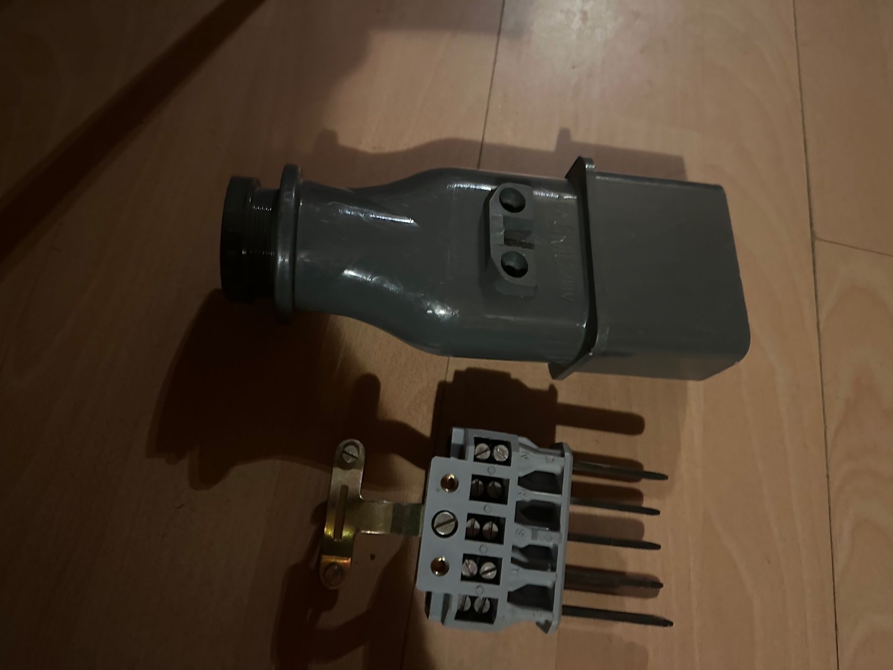 Stecker: Stecker J 40 5 Polig CMC – Gebraucht aus Huttwil von Bolpa 5
