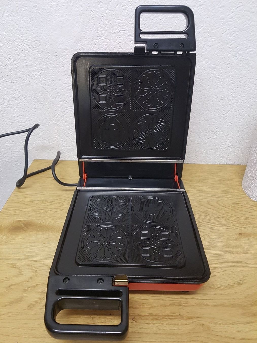 Sigg Küchengeräte: SIGG Waffeleisen/Brezeleisen – Gebraucht aus Zürich von Lina049 3