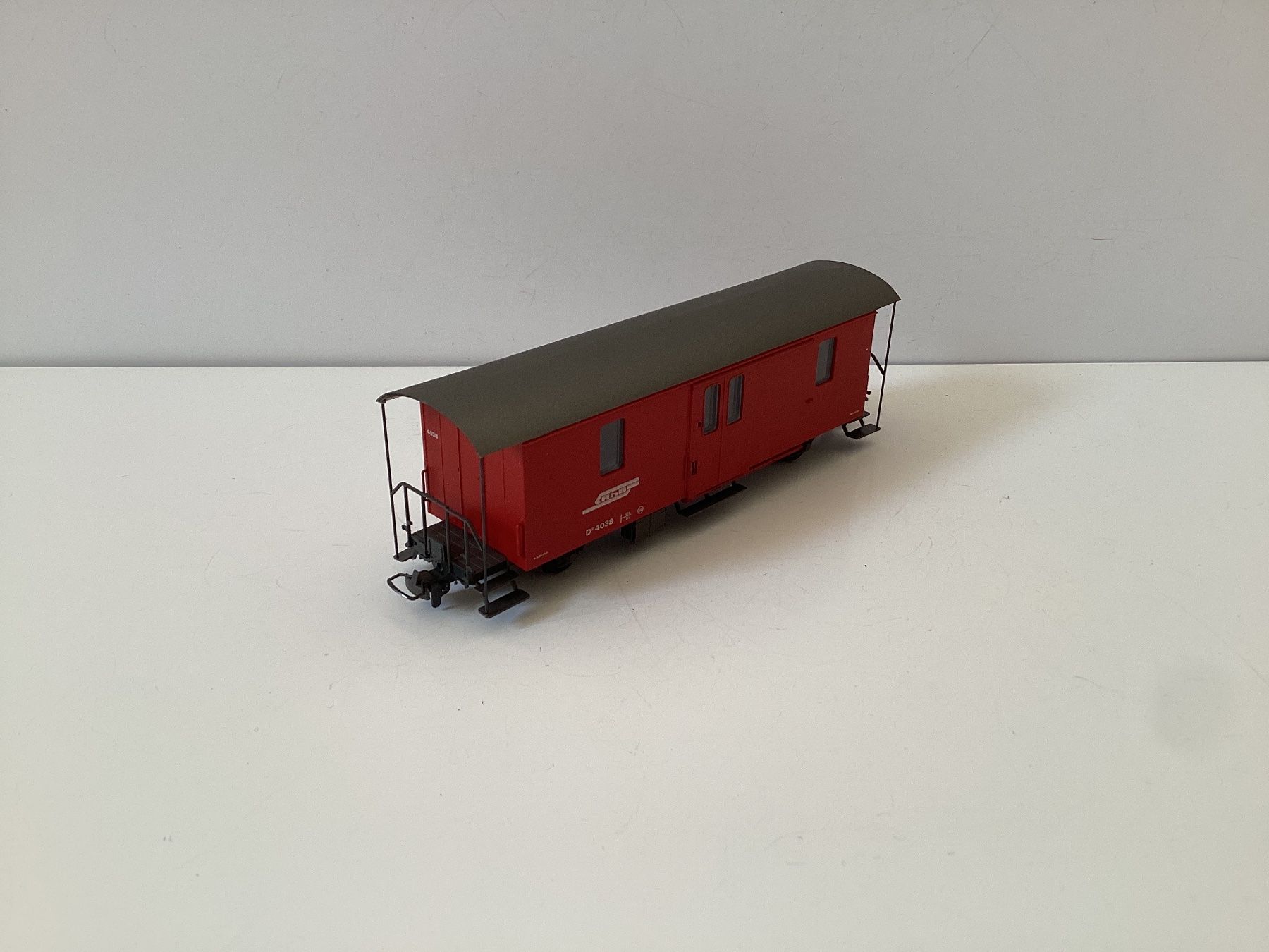 Bemo Modellini di ferrovie: Bemo Gepäckwagen D 4038 RhB 1:87 H0m – Usato da Effretikon venduto da simtek_de 1
