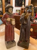 Statues anciennes en bois signées Leon Warin