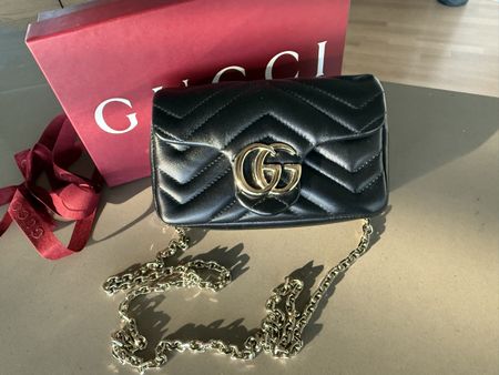 Gucci Marmont Mini Bag, Schwarz, Leder, neu, aktuelle Kollek