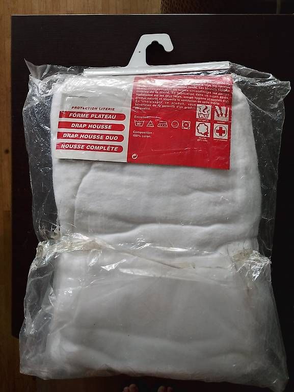 Biancheria da letto: Protège-matelas à têtes relevables – Usato da Genève venduto da DanielRomagnoli 1