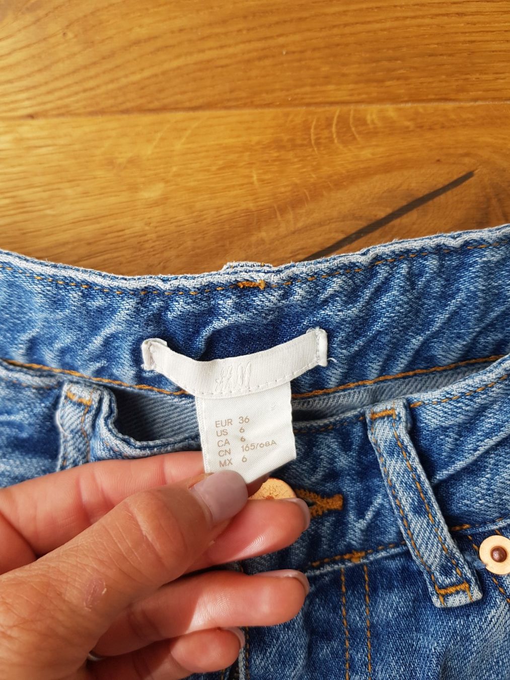 H&M Jeans: H&M Mom Jeans gerader Schritt – Gebraucht aus Eschenbach SG von SanFranciscoCalifornia 2