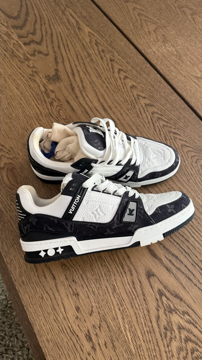 Louis Vuitton Herrenschuhe: Louis Vuitton trainers black denim – Gebraucht aus Genève von luc_5q8p