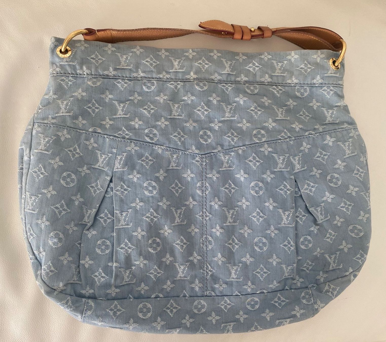 Louis Vuitton Sacs femmes: EYECATCHER - LOUIS VUITTON Daily GM Hellblau Denim – D'occasion à Winkel par ferrari2022 1