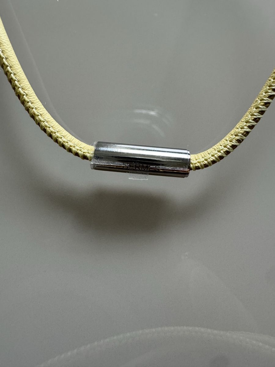 Hermès Ciondoli: Pendentif Équipe Corne de buffle – Nuovo e nell'imballaggio originale da Nyon venduto da Swiss.quality 2