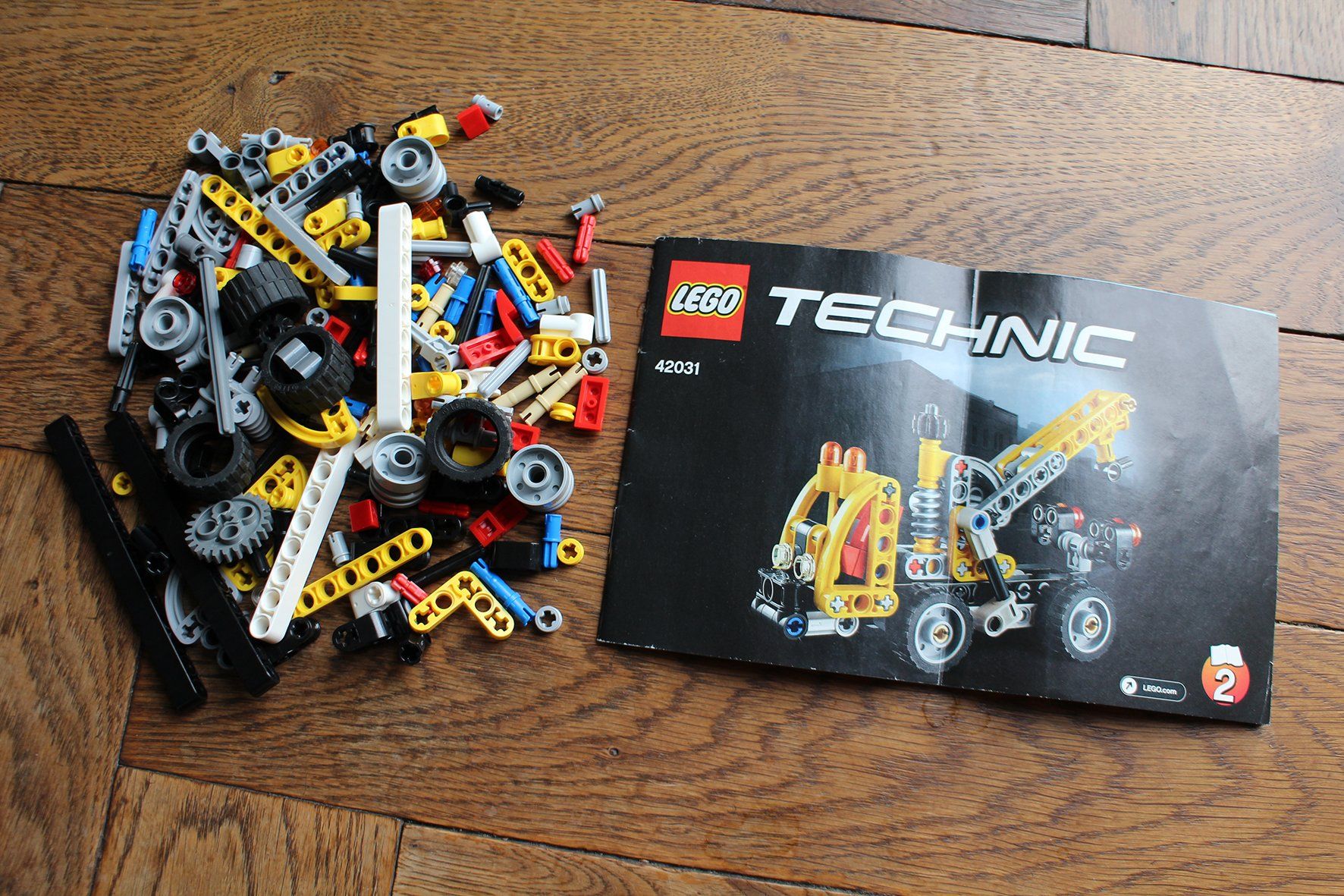 Lego Kit di costruzioni: LEGO Technic 2 in 1 / 42031 Hubarbeitsbühne – Usato da Männedorf venduto da Alpen-Anemone