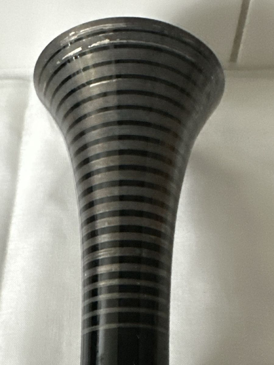 Vasen & Gefässe: Elegante schwarze Vase mit Silberstreifen – Gebraucht aus Zürich von Chaeffeler 5