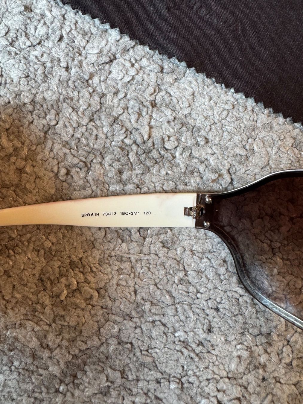 Prada Occhiali & Lenti: Vintage Prada Aviator Sonnenbrille – Usato da Pfaffhausen venduto da Voe 9