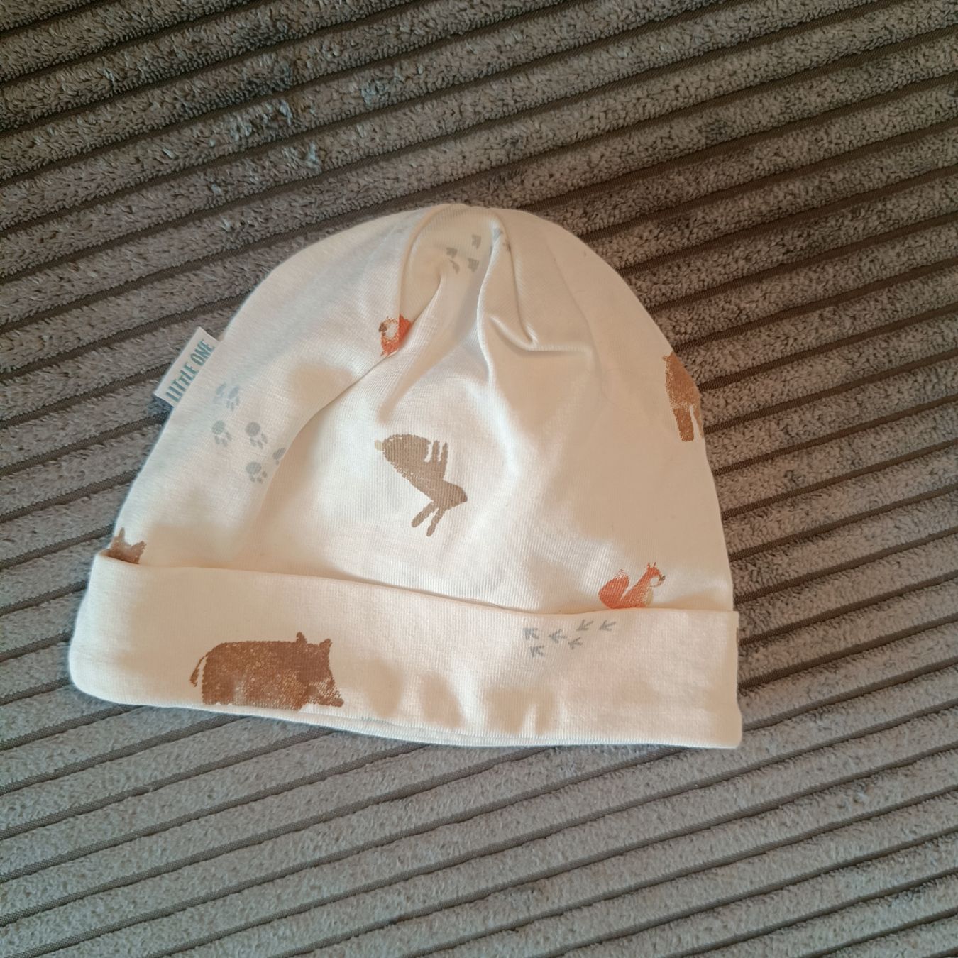 Berretti & Sciarpe: Beanie Neugeborene  – Usato da Jaberg venduto da urig17.