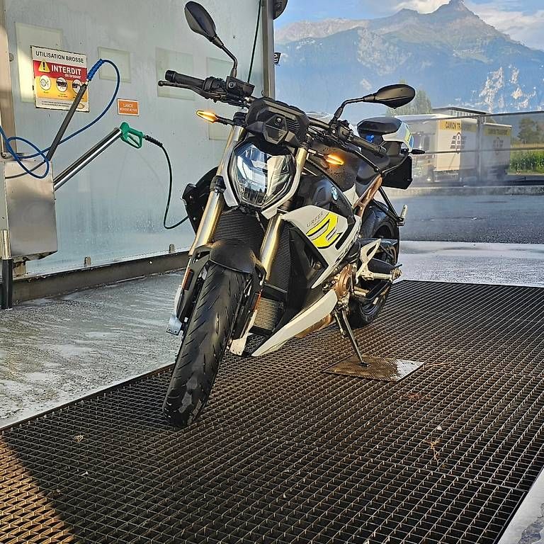 Strada: BMW S1000 R  – Usato da Choëx venduto da Jul_sa 1