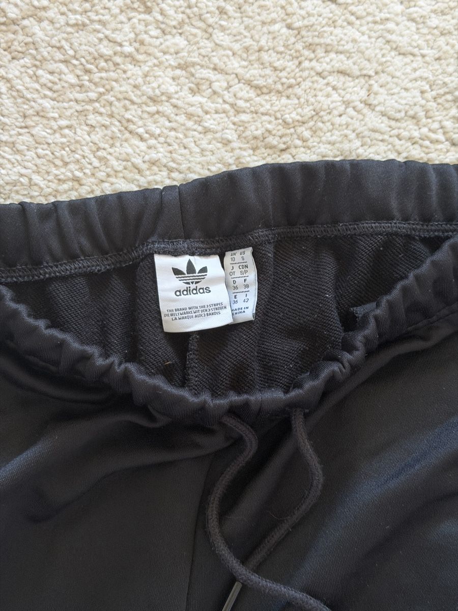 Adidas Pantaloni: Adidas Jogginghose – Nuovo (secondo la descrizione) da Niederuzwil venduto da Lisascloset 2