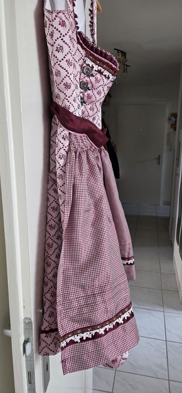 Krüger Vestiti: Krüger Dirndl, Grösse 38 – Usato da Birsfelden venduto da Fringi 2