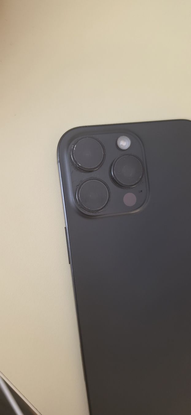 Apple Portables: Iphone 16 Pro Max – D'occasion à Root par Audi_21 1