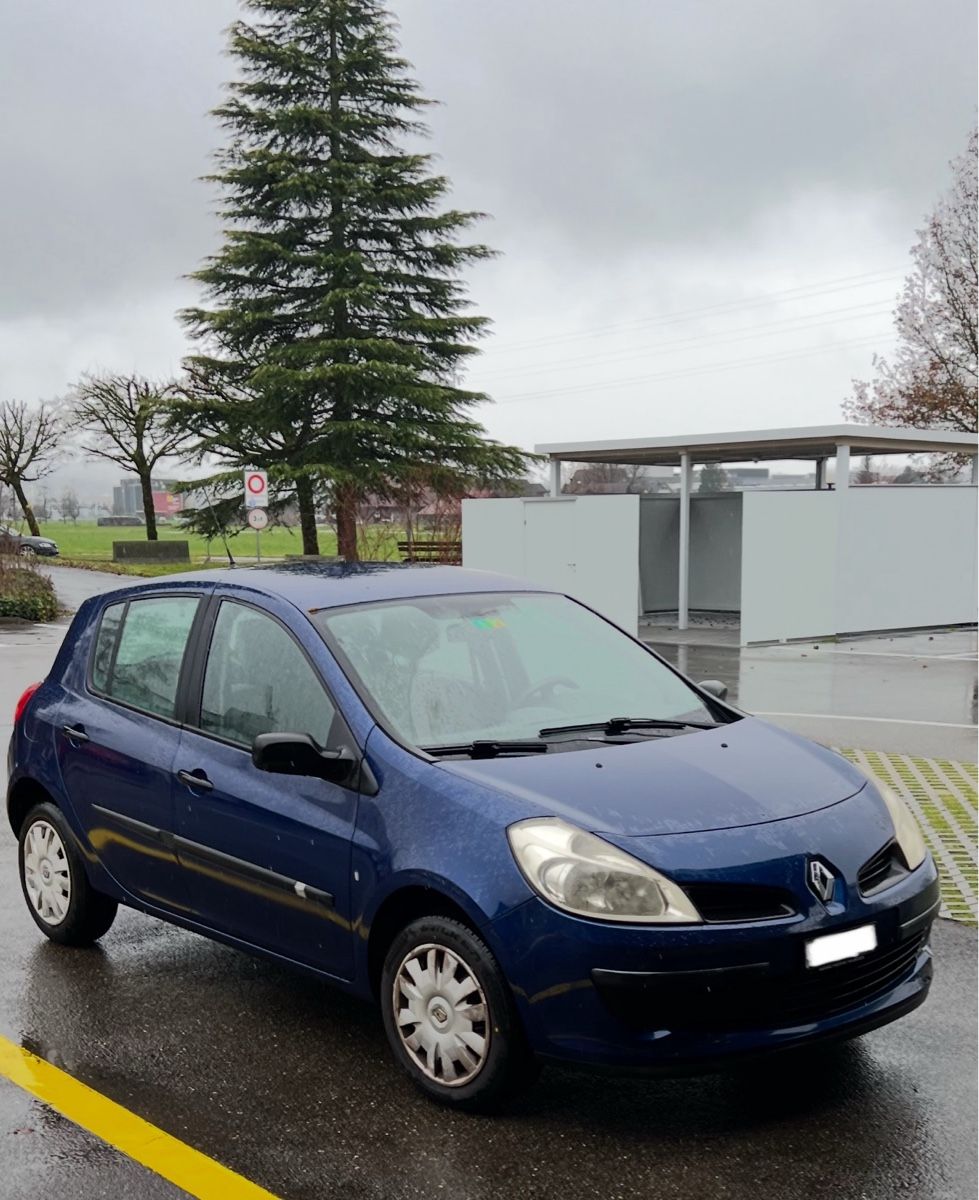 Renault Automobili: Renault Clio 1.4 16V  – Usato da Gersau venduto da Pgk17 8