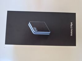 Samsung Galaxy Z Flip6 256GB Blau – nahezu neuwertig – OVP +