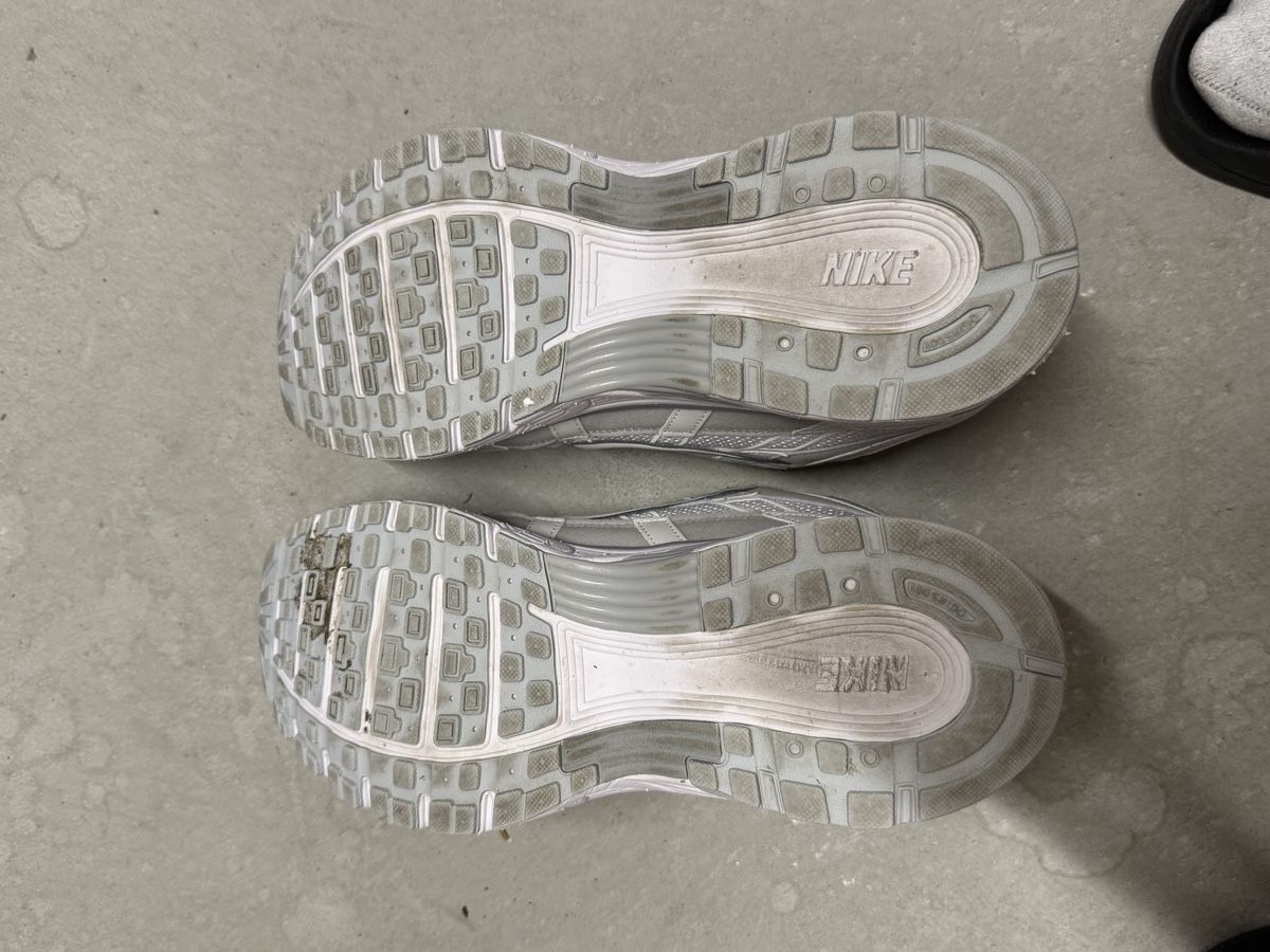 Nike Herrenschuhe: Nike P 6000 weiss 45 – Gebraucht aus Uster von Giaschper 2