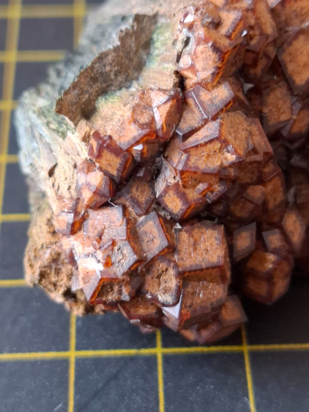 Minerali & Pietre curative: Andradit Granat ein Mineral – Usato da Zwieselberg venduto da Halifaxmendusli 5