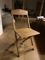 Antike Holzklappstühle